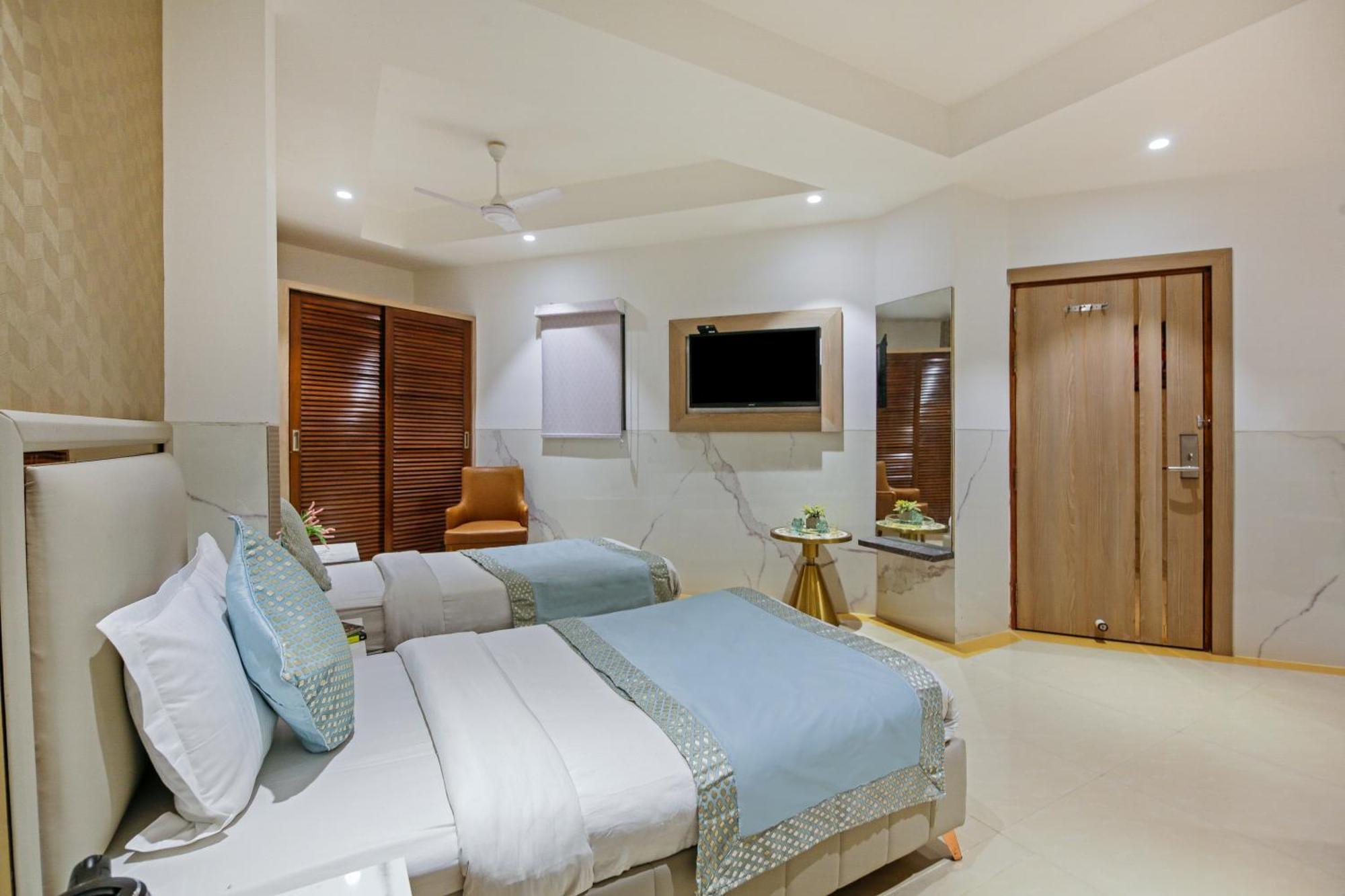 Hotel Delhi 37 By Star Group Near Delhi Airport Yeni Delhi Dış mekan fotoğraf