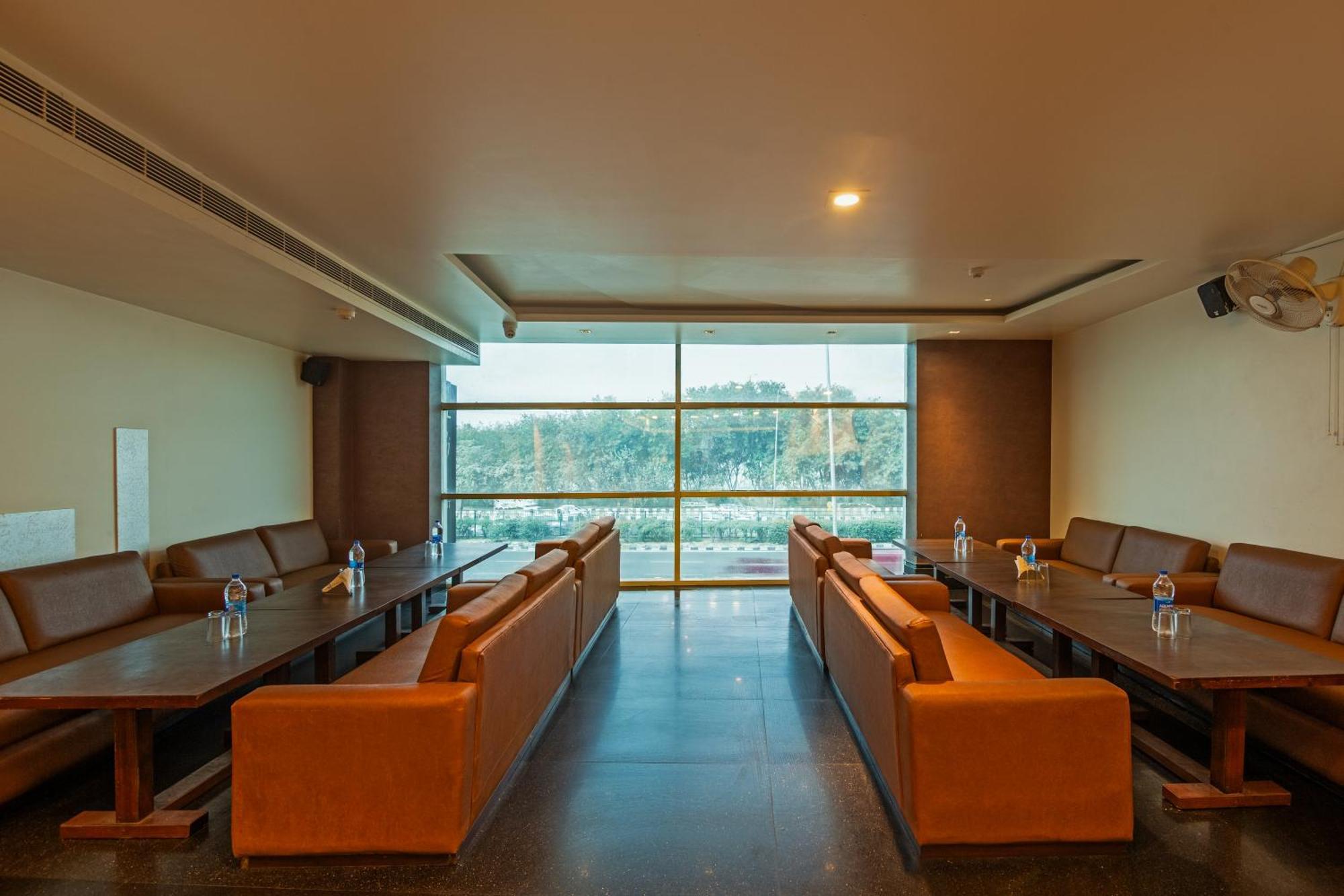 Hotel Delhi 37 By Star Group Near Delhi Airport Yeni Delhi Dış mekan fotoğraf